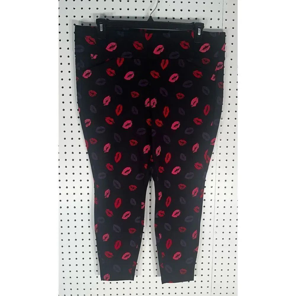 Torrid pixie lips print pants